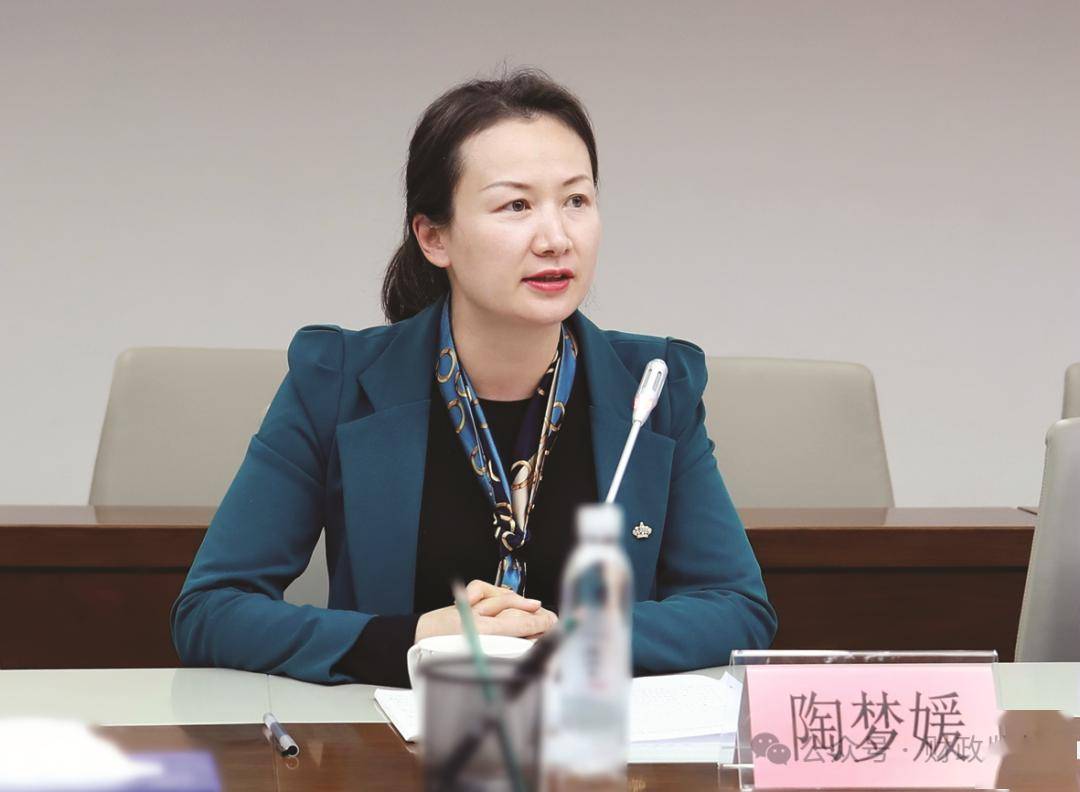 广东省深圳市龙华区财政局局长陶梦媛摘  要广东省深圳市龙华区大力