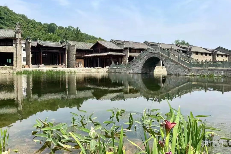 同时,贵池也可以依托生态优势,发展新能源,节能环保,生态旅游等绿色