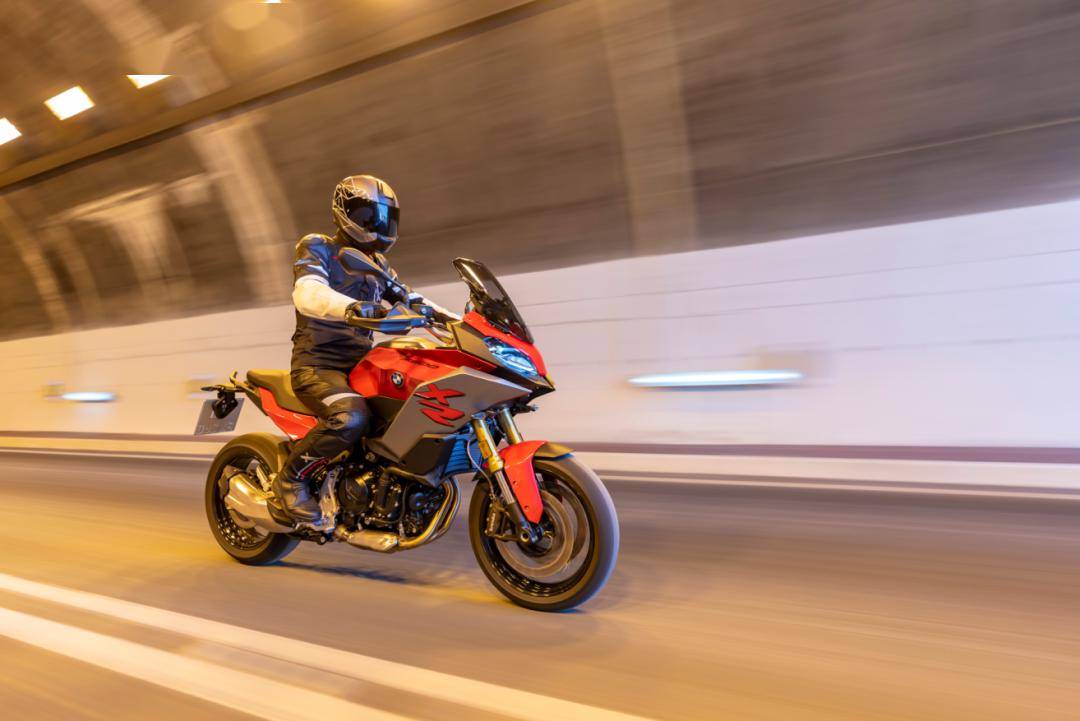 文武兼备的bmw f900xr_搜狐汽车_搜狐网