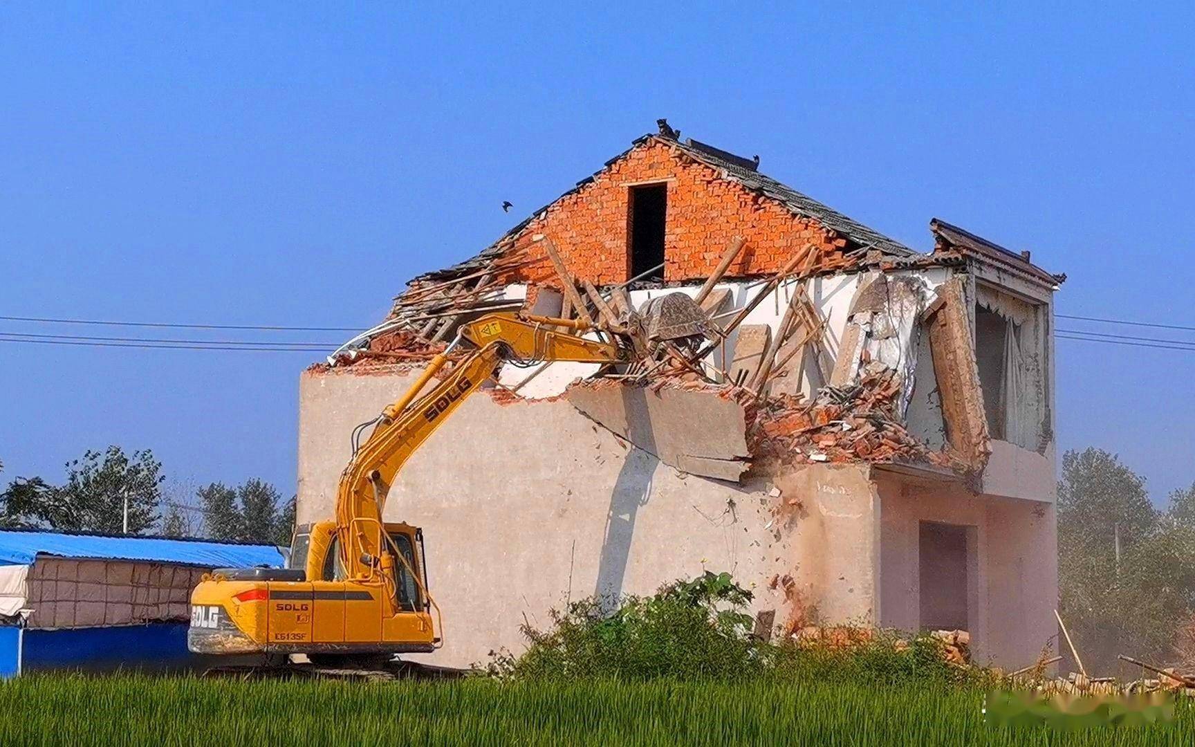 农村户口与拆迁,一步之差,400平只赔50万_补偿_问题_宅基地