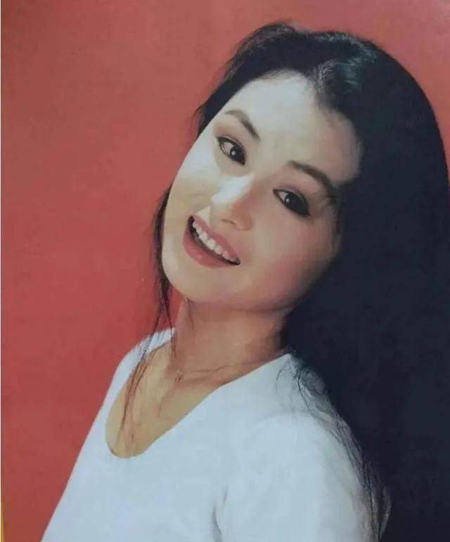 "谢大脚"于月仙:无儿无女去世1年后,丈夫的选择让人泪目.