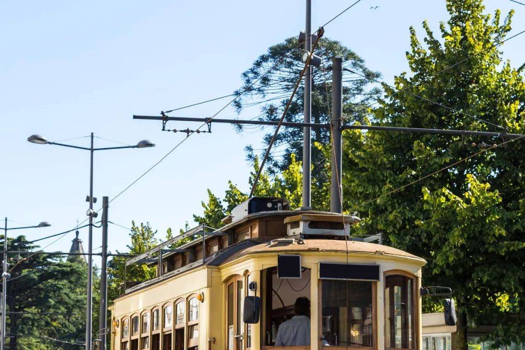 快来看,宫崎骏漫画世界里的列车照进现实!