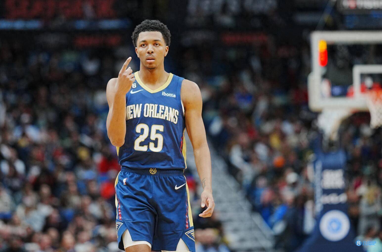 威利-格林:墨菲太棒了 当他像今天这样投篮时我们是很难被击败的