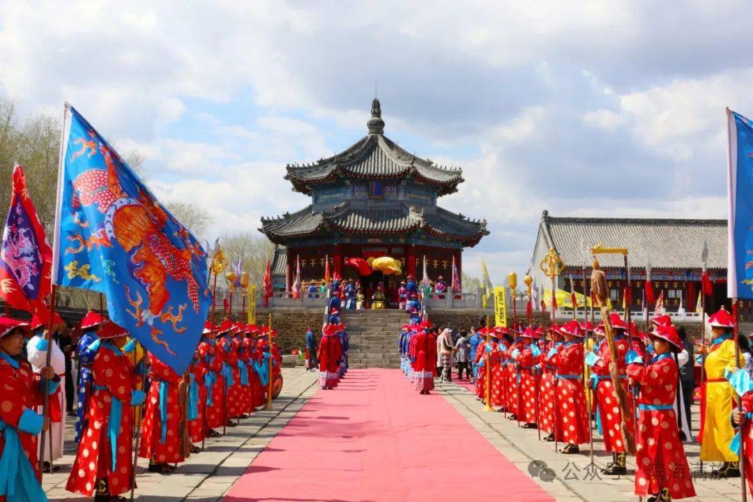 二月初二又称春耕节,青龙节,春龙节,是中国民间传统节日.