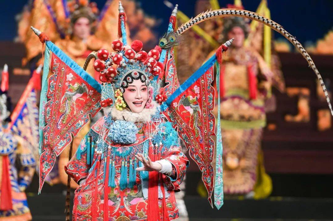 豫剧《三上关》又名《樊梨花征西》,这出戏写樊梨花刀劈杨藩之后,杨藩