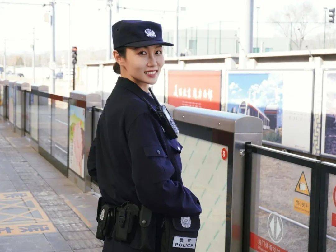 读懂警花的美这一篇就够了