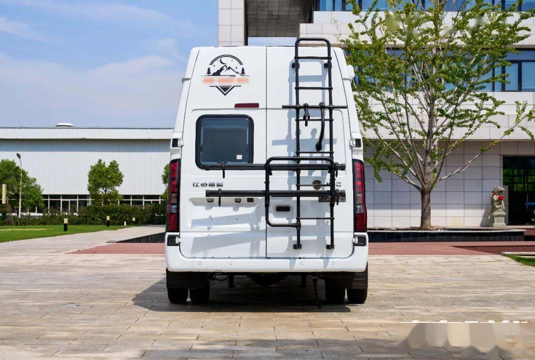 16 北京房车展丨既有大厂品质 又有高性价比 江旅房车福犀牛v348_搜狐