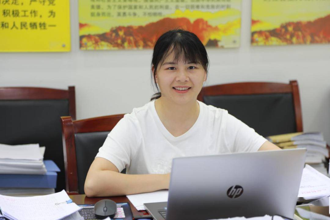 致敬审计她力量