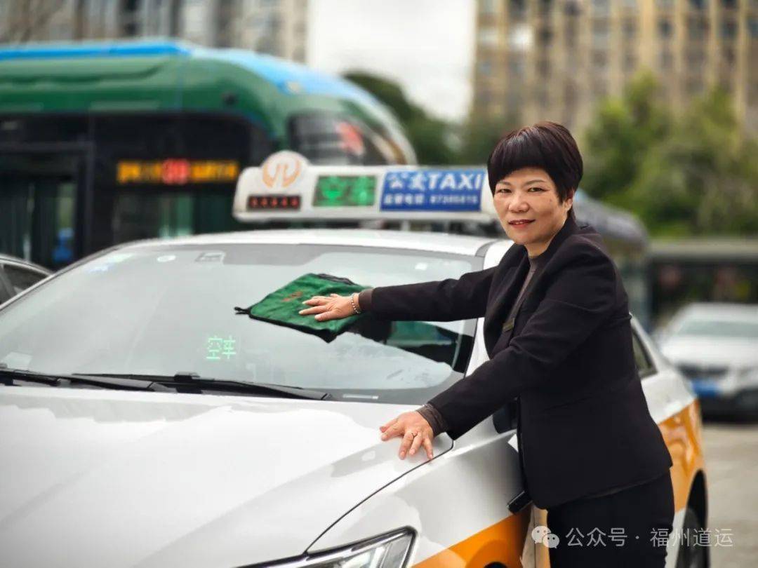 出租车司机  郑素兰三八,致敬"她"力量,共赏"她"芳华她们,用执着与