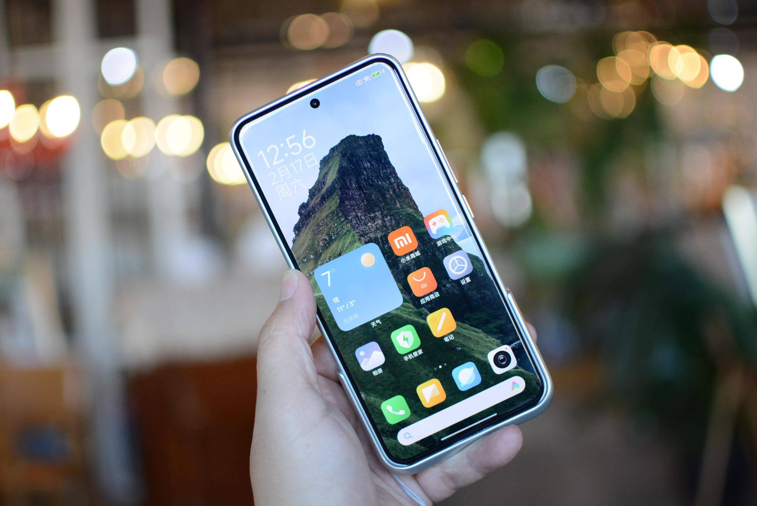 xiaomi14ultra和iphone15promax除了预算和生态还要考虑啥