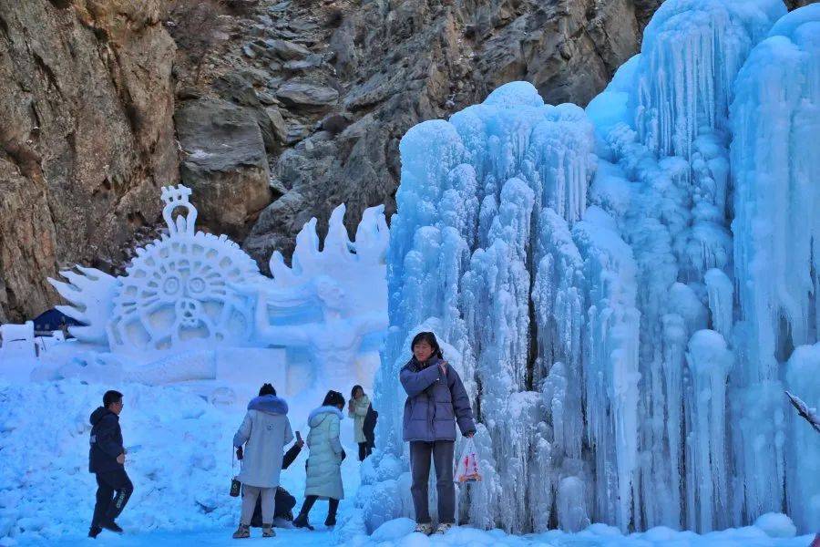 银川且以诗意赋山海