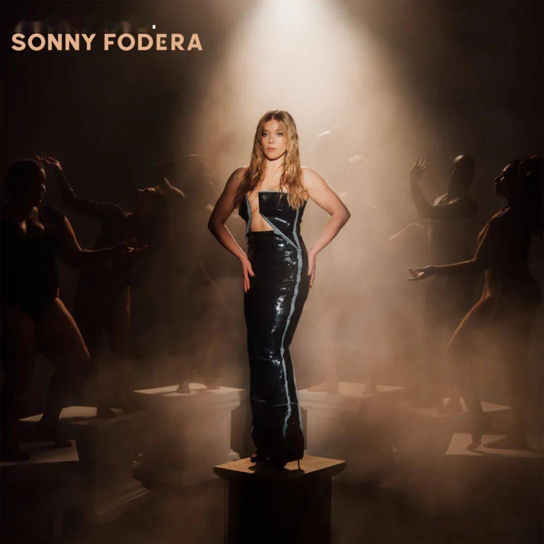 ellahenderson领衔电音新单alibi磨入前十英国单曲榜