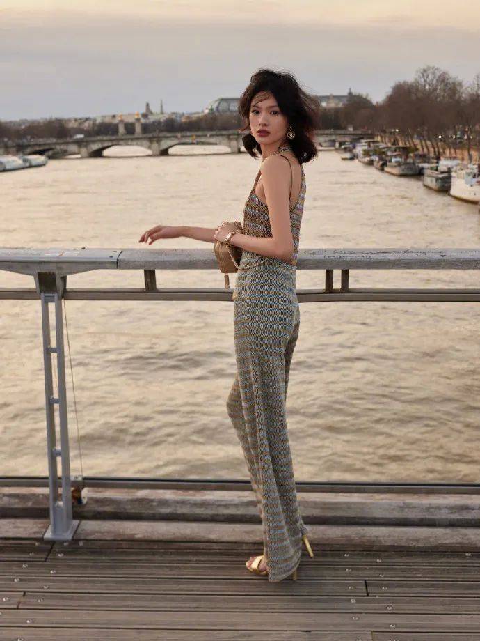 刚出镜品牌全新一季腕表全球广告,jennie又以最新一季2024年春夏高级