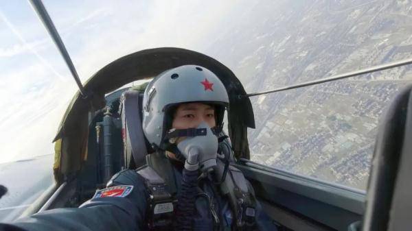 "如果有一天战争来临,孩子,你要记住这个声音"_张潇_飞行员_飞机