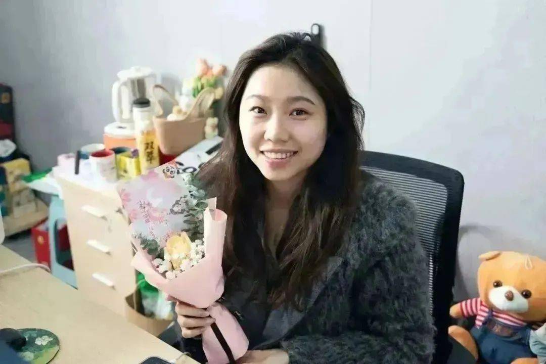 公主节快乐今天送她一朵小红花