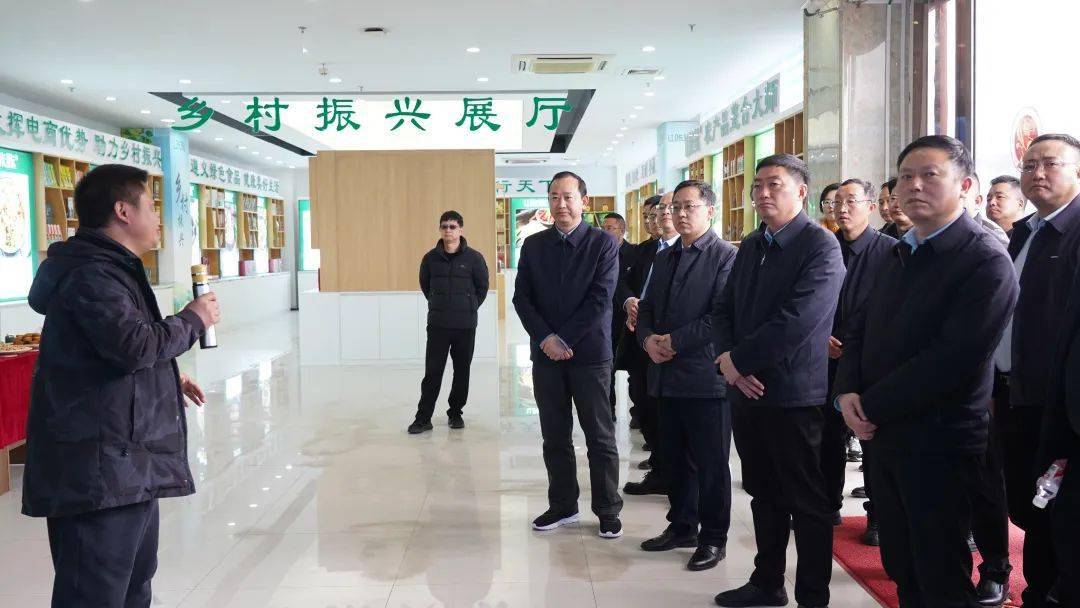 务川党政代表团赴桐梓汇川考察学习