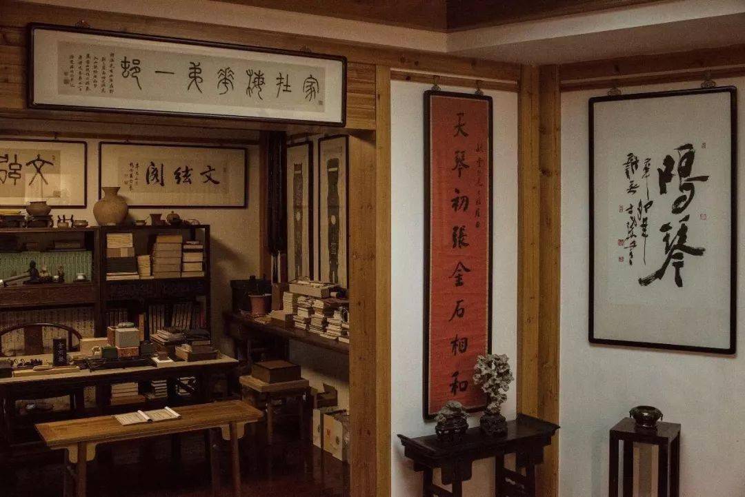 理想中的书斋_书房_梅花_四壁