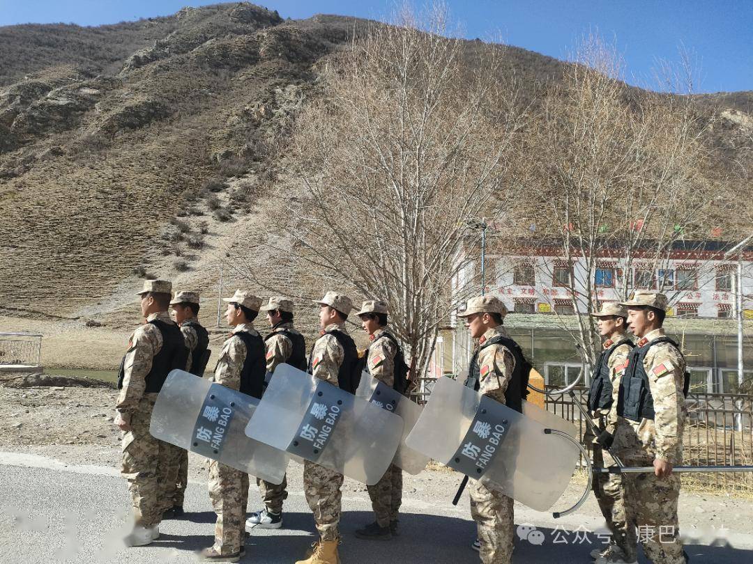 聚焦乡镇江达县邓柯乡民兵巡逻执勤构建基层群防群治工作格局