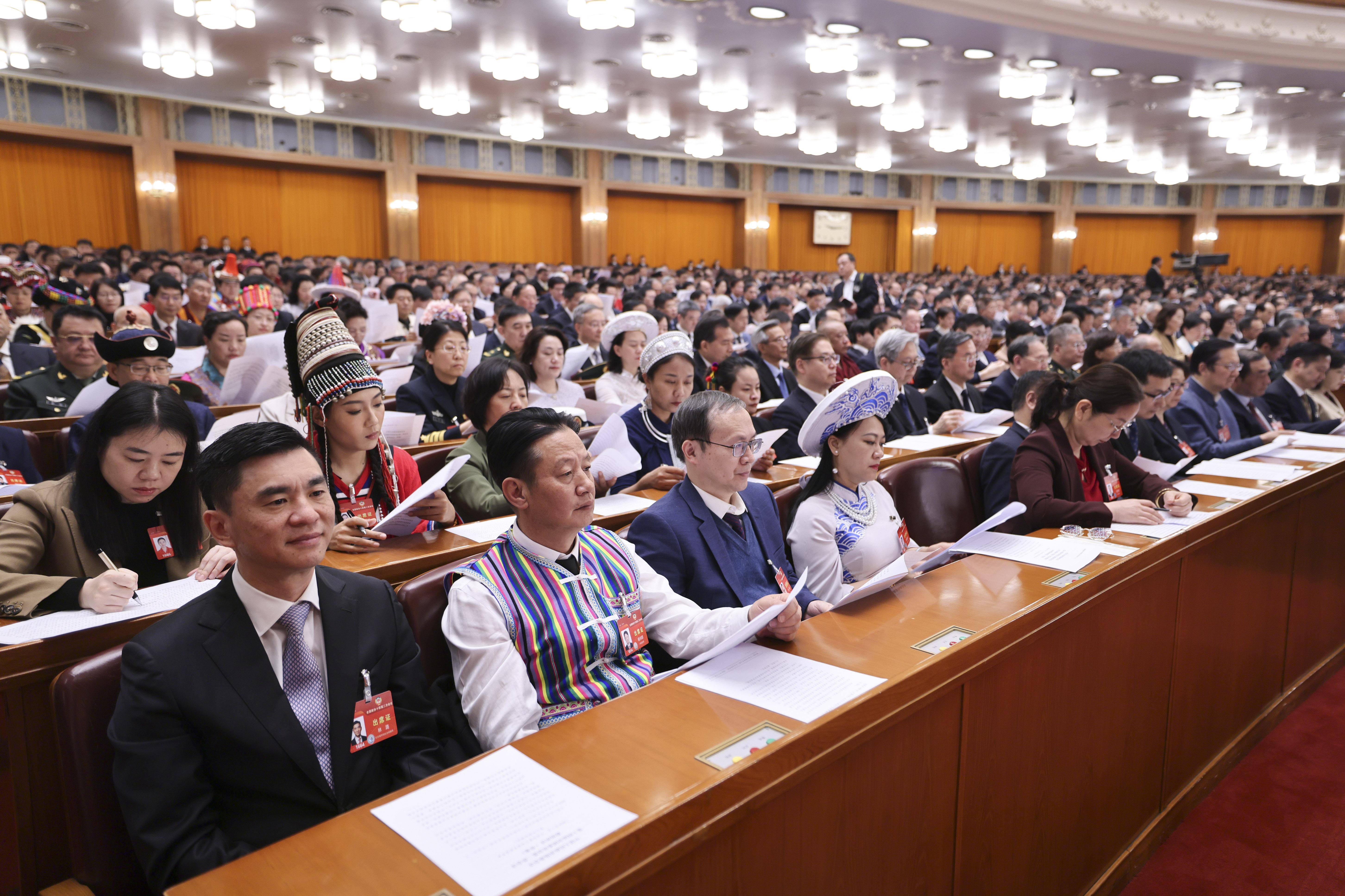 两会丨全国政协十四届二次会议闭幕