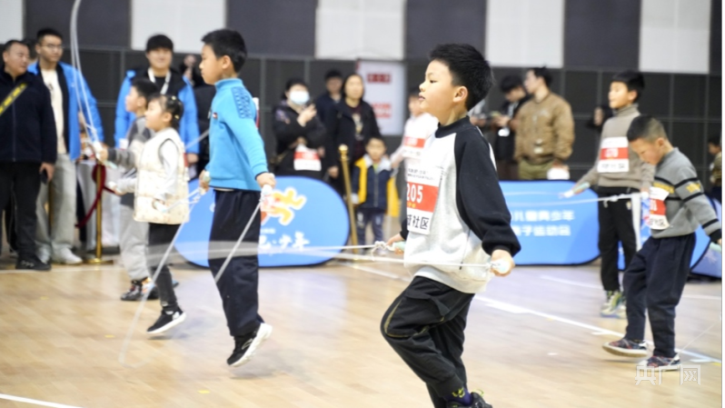 "奔跑吧·少年"儿童青少年社区亲子运动会顺利举办