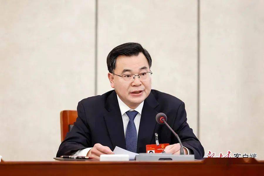 省长任振鹤代表,甘肃省委常委,副省长张锦刚代表,甘肃省副省长雷思维