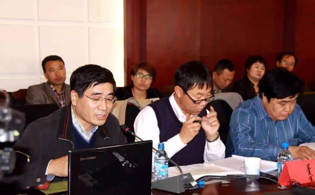 《胡仁·乌力格尔流派和传承人研究》,国家社科基金重点项目,2013年