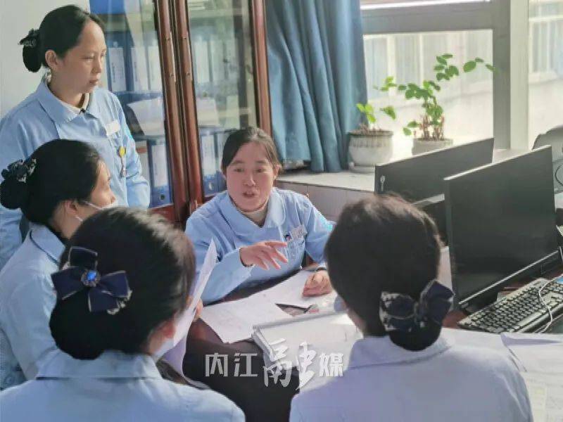 甜美内江劳模工匠丨担当绘本色她以芳华撑起患者的一片天空