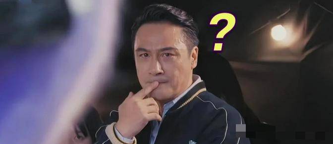 现场的导师吴镇宇表情如下图,无语得说不出话,直接手动闭麦.