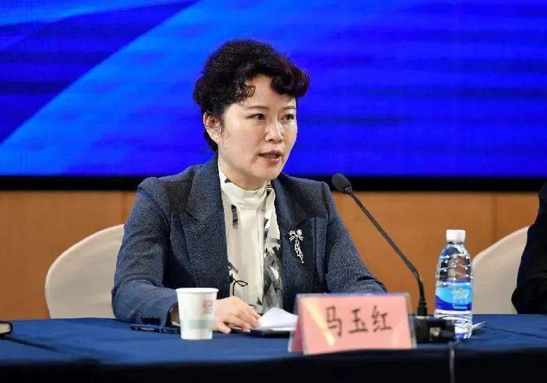 服务_朱晓丽_发展