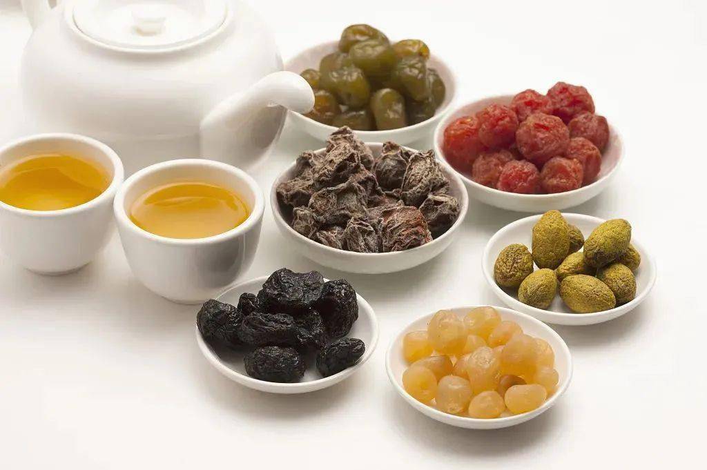 若长期大量食用,则可能会引起铅中毒,导致患者出现腹泻,呕吐,肢体麻木