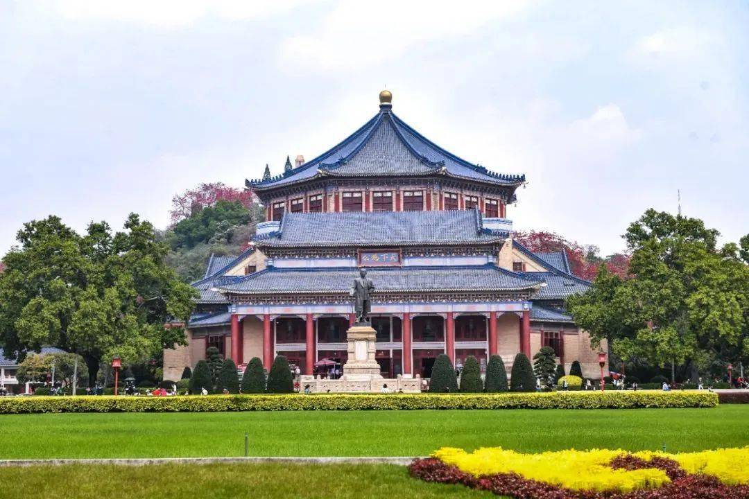 花下看好戏逛展览来中山纪念堂过木棉文化节