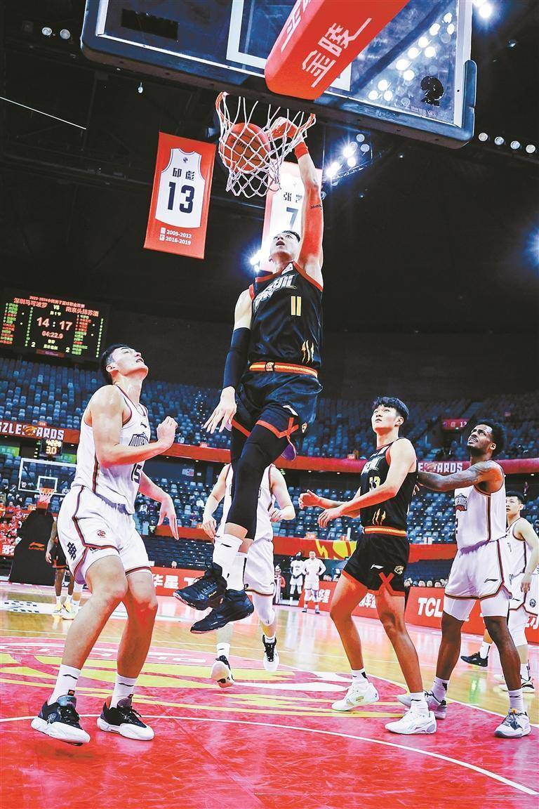 cba深圳烈豹主场惜败南京同曦男篮
