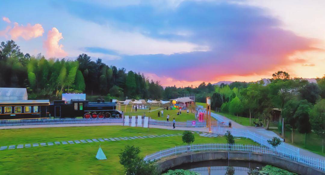 99莲云谷春日趣露营套餐享5a级温泉体验 星谷露营7215!