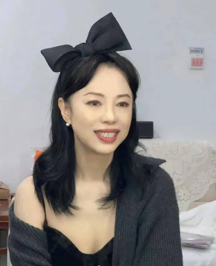 败光10亿的王菲没分手但确实变了