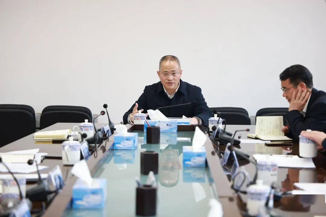 区委书记周俊华主持并讲话,他强调,要深刻学习领会市委郑书记调研时的