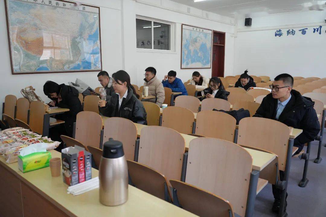 圆梦孔雀蓝矢志强军梦海军大连舰艇学院组织开展2024年面向社会公开