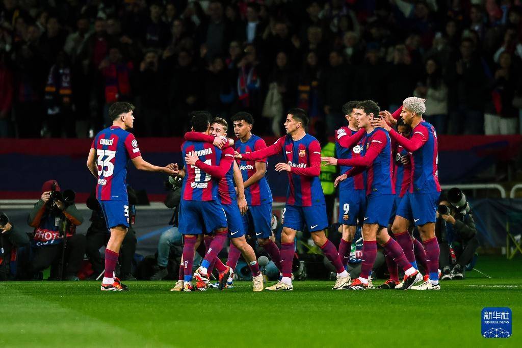 足球——欧冠:巴萨晋级八强_巴塞罗那队_新华社_胡安·戈萨