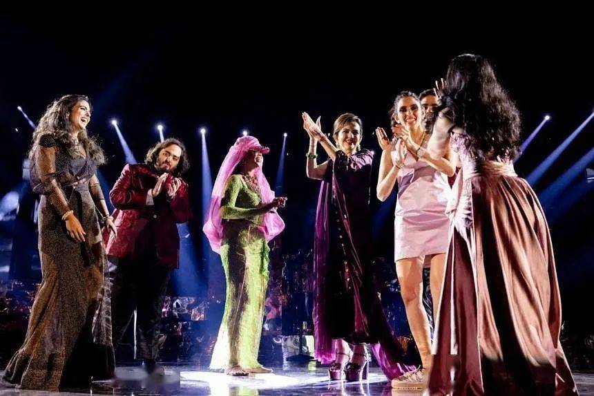 印度首富儿子举行婚礼,蕾哈娜,比尔61盖茨等名人现身_thrown