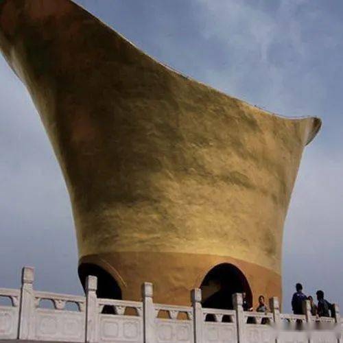 回顾中国十大丑陋建筑,最丑的超乎你想象._理由_评选_形式
