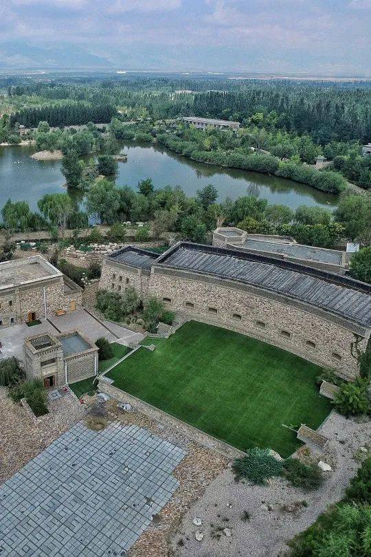 宁夏二十一景 | 宁夏酒堡 走进贺兰山东麓 追寻紫色梦想的浪漫_酒庄