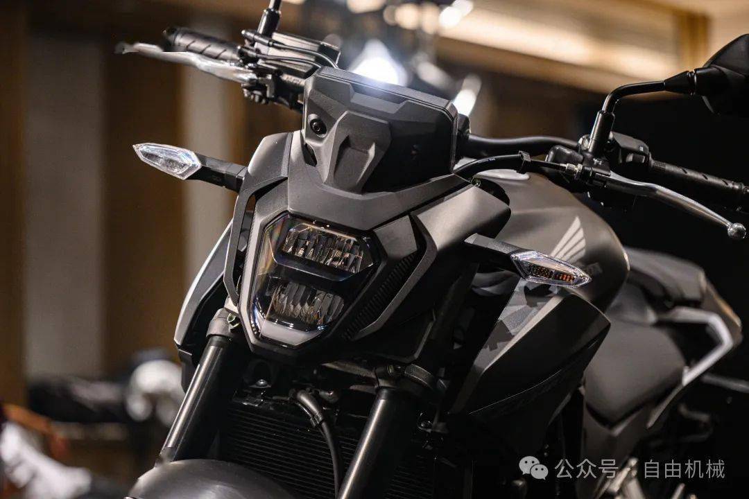 本田摩托nx400售价公布,新款cb400f,cbr400r同台亮相丨业界