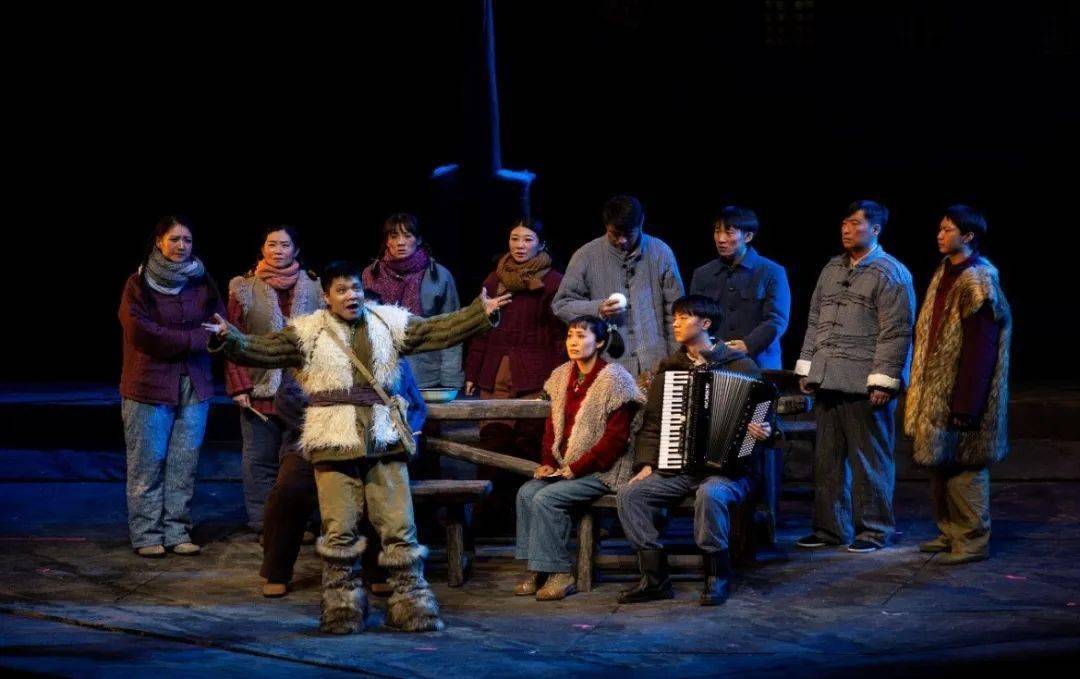 刘天顺的逃跑,袁晓丽的坚持,袁成鹤的改过自新,以及众多知识青年的