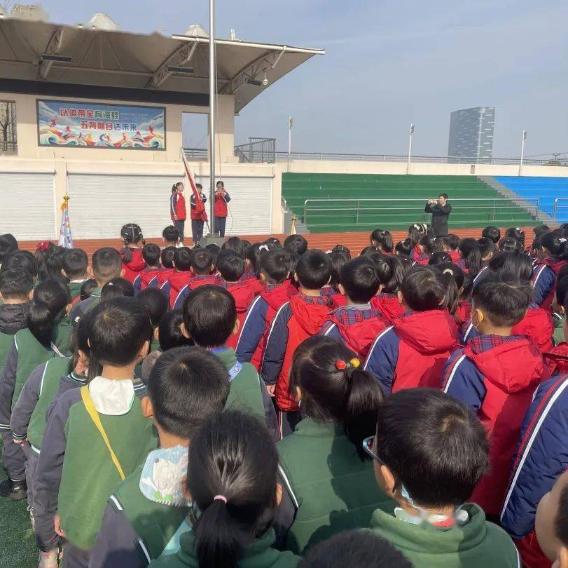 幼小衔接,双向奔赴—沥海街道中心幼儿园大班幼儿参观小学活动