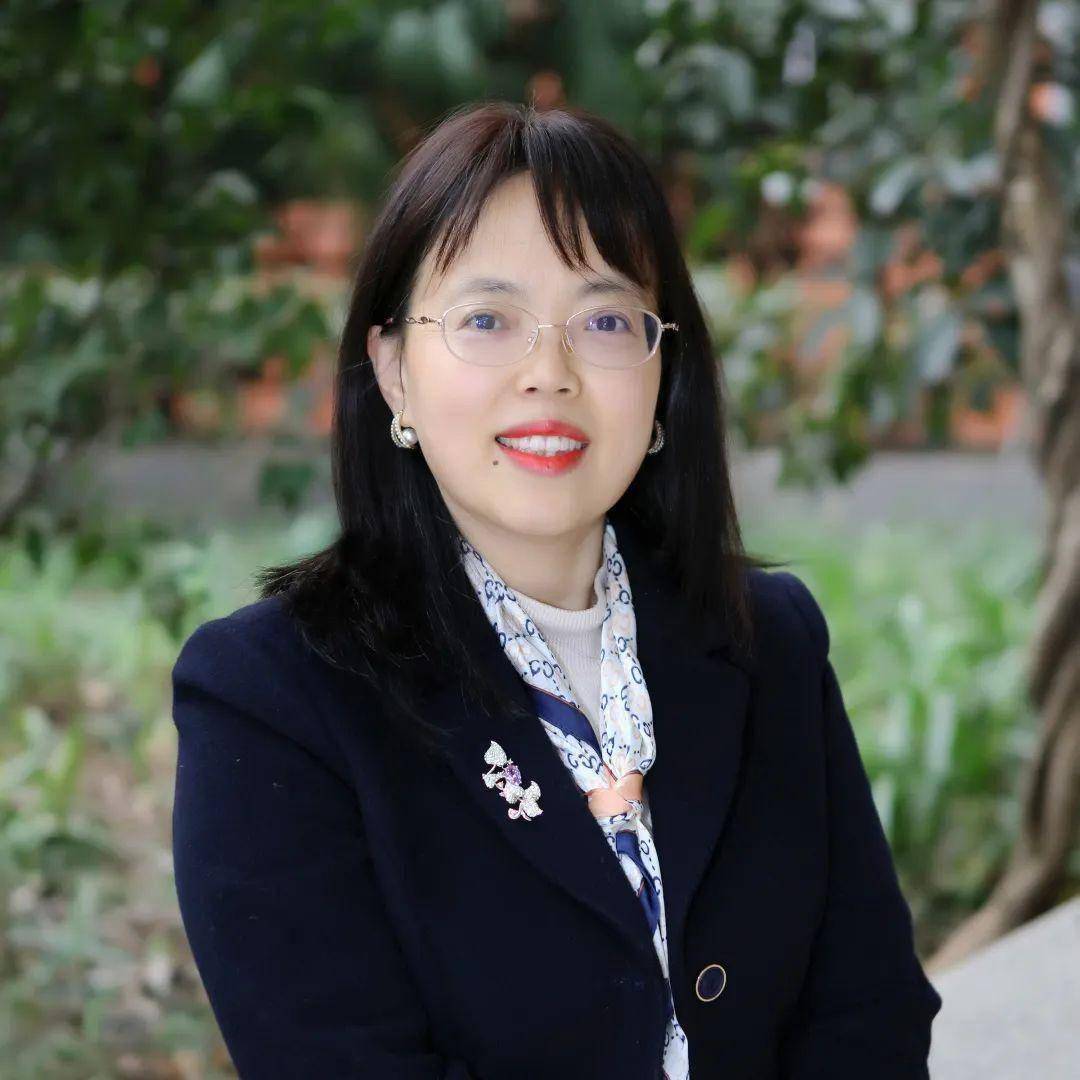 名师公益直播课丨重庆市渝高中学校英语名师开讲中考英语短文填空答题