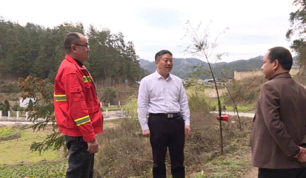 刘明波带队开展2024年第一季度巡河巡林工作