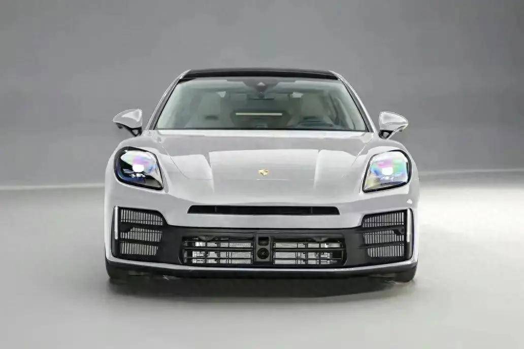 普通人的梦想,有钱人的大玩具,新款保时捷panamera抵达库房_搜狐汽车