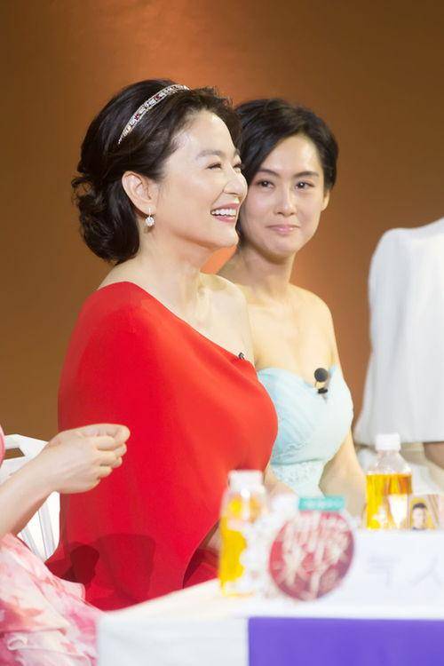 51岁宁静再爆性丑闻71岁刘晓庆分娩画面流出姜文的丑