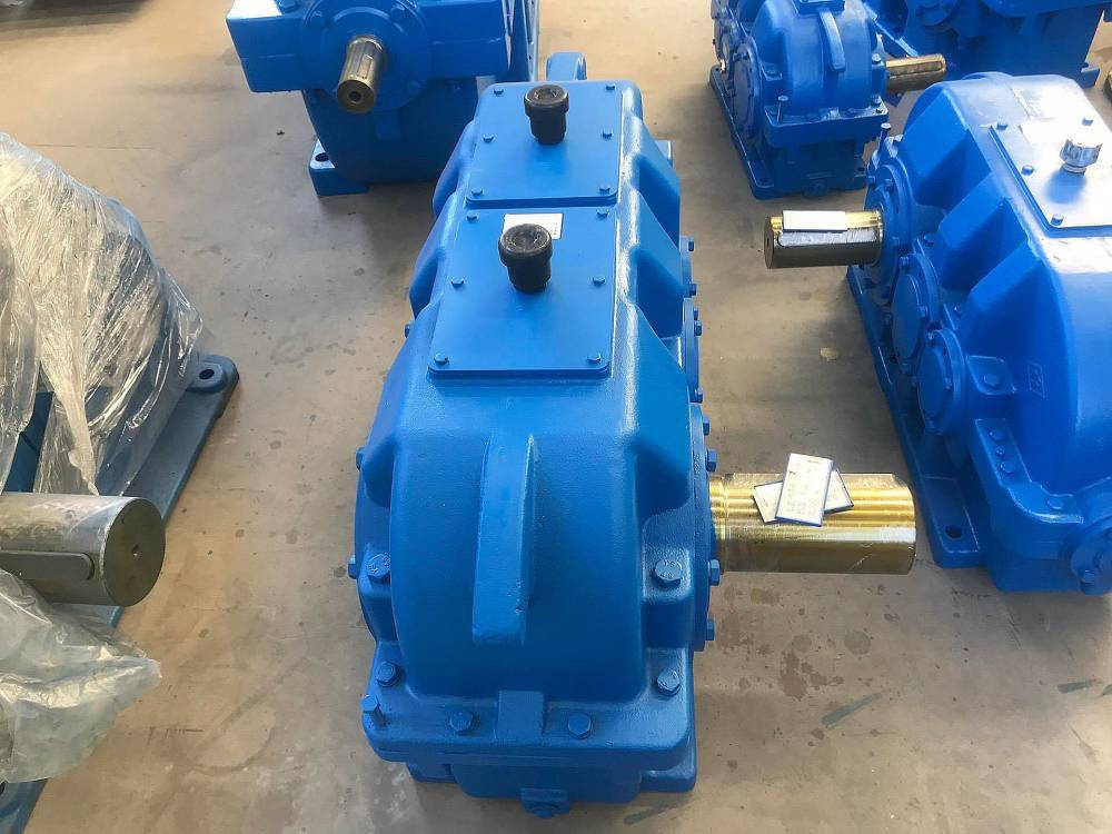 dcy315402s垂直轴硬齿面dcy355401圆锥圆柱齿轮减速机