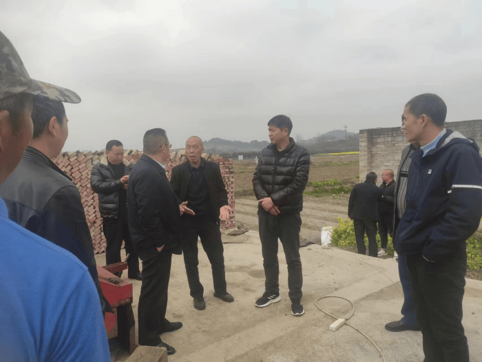 安顺市农机中心到西秀区开展春耕备耕调研