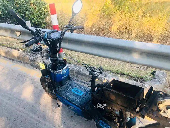 原本的细电线要通过大电流,电路就会不稳定,电动车在充电或者行驶过程